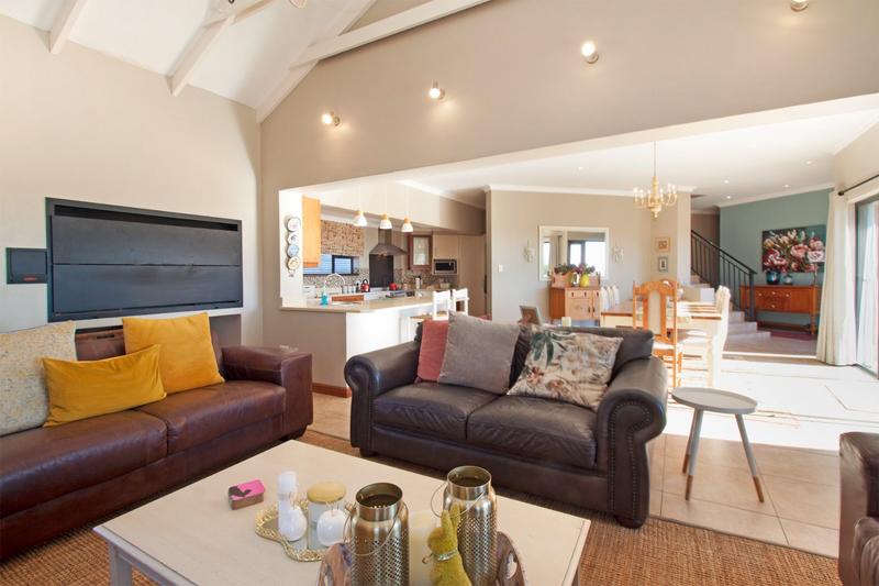 4 Bedroom Property for Sale in Stonehaven Estate Western Cape